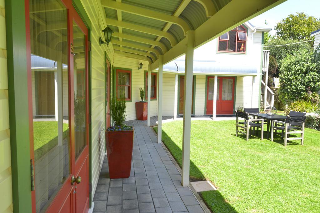 Ducks & Drakes Boutique Motel & Backpackers New Plymouth Bagian luar foto